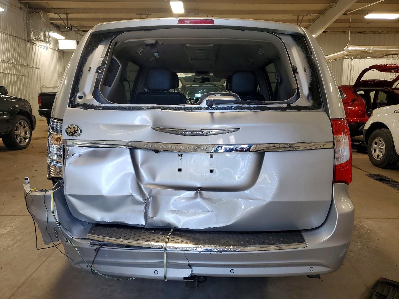 2011 Chrysler Minivan VIN 2A4RR8DG1BR614030 photo 6
