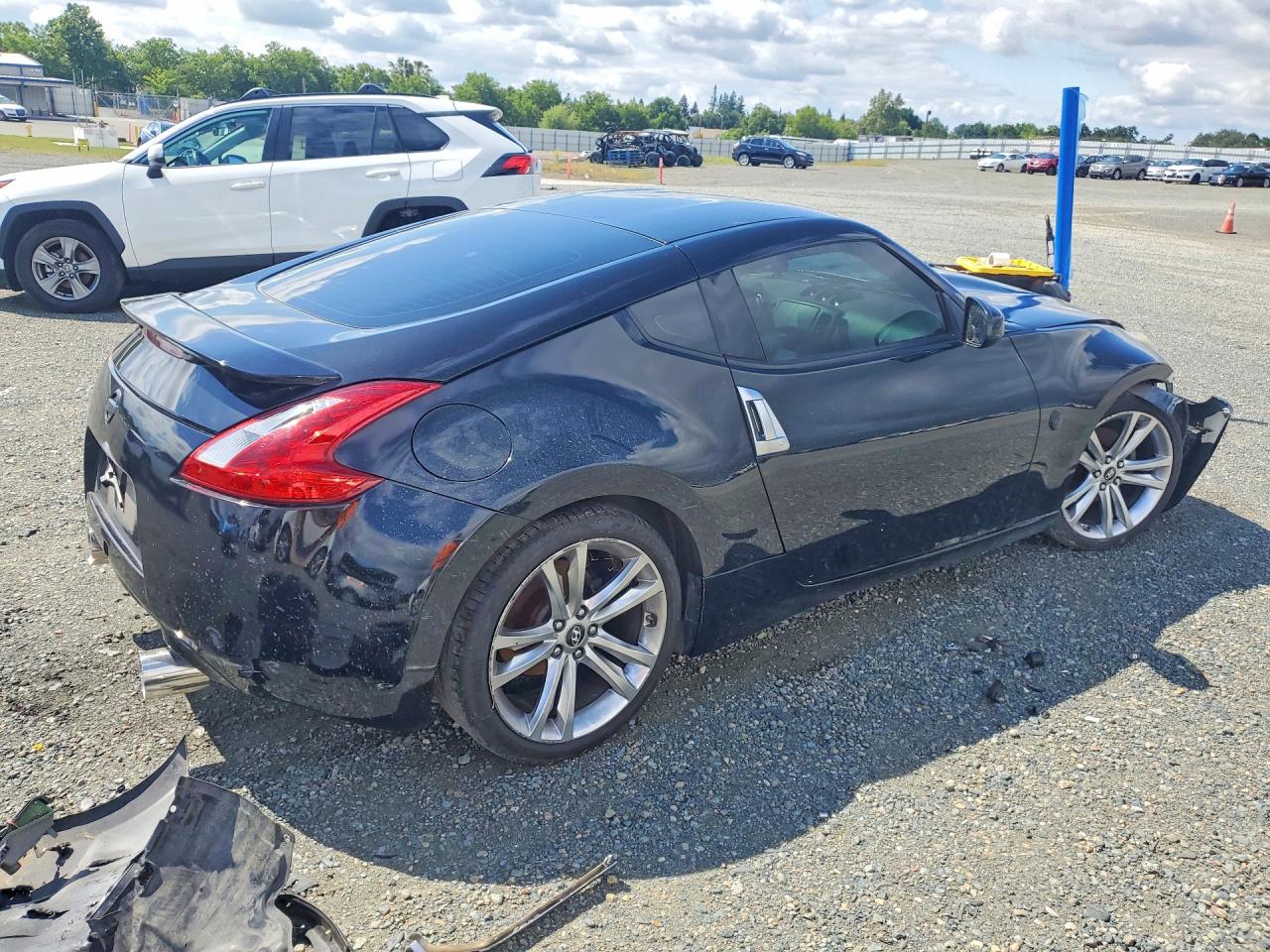 2017 Nissan 370z VIN JN1AZ4EH6HM953402 photo 3