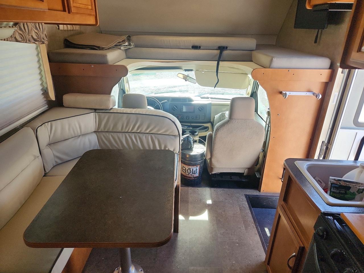 2016 WINNEBAGO All models VIN 1FDWE3FL6FDA27389 photo 5