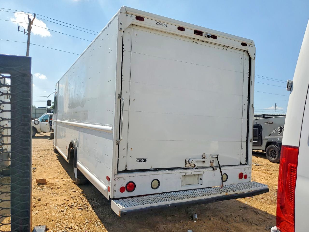 2012 FREIGHTLINER All other VIN 4UZAAPDUXCCBS4088 photo 2
