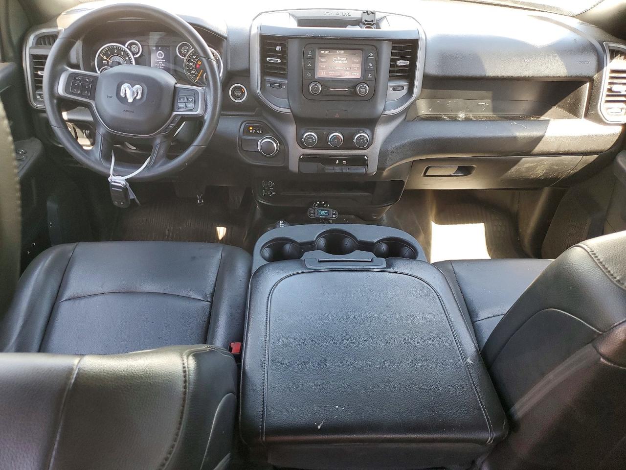 2022 Ram 3500 VIN 3C63R3GJ5NG276817 photo 8