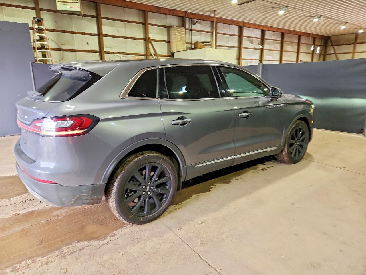 2021 Lincoln Nautilus VIN 2LMPJ8K91MBL13682 photo 3
