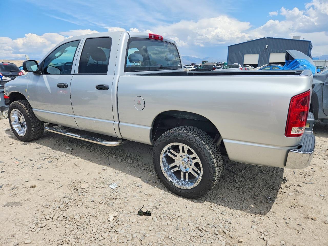 2004 DODGE Ram 1500 VIN 1D7HU18DX4S669901 photo 2