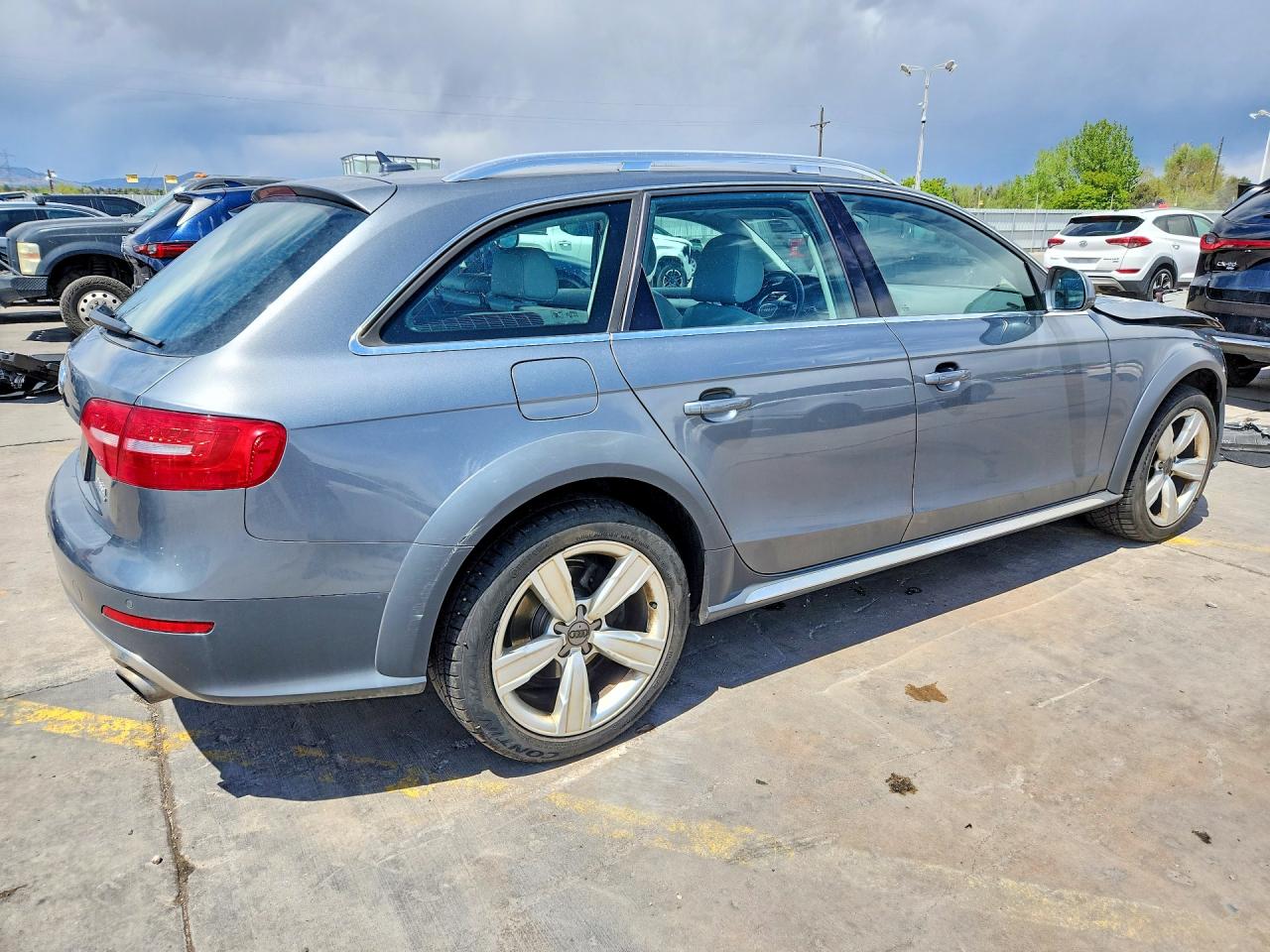 2013 Audi A4 VIN WA1UFAFL6DA117177 photo 3