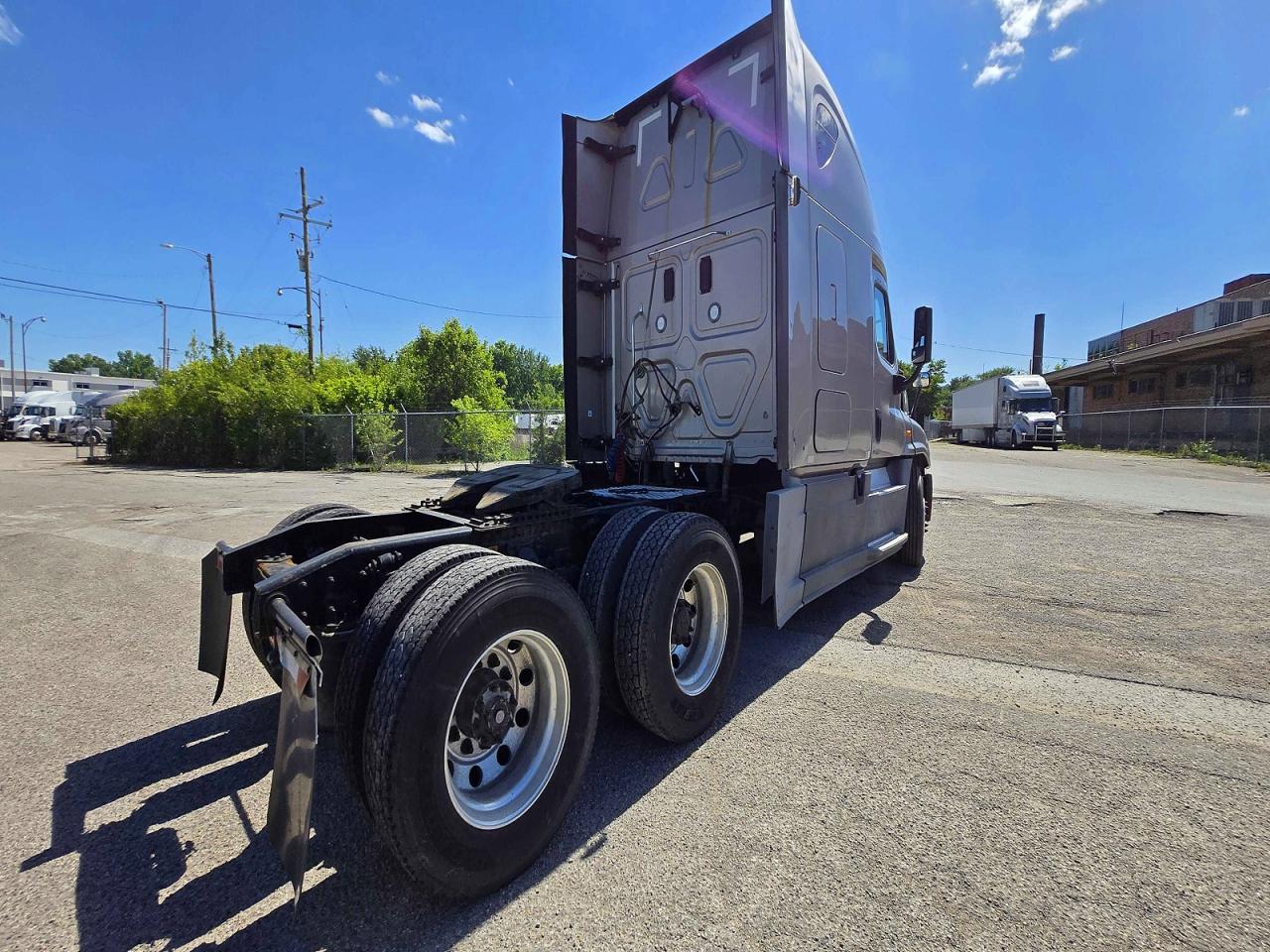 2016 FREIGHTLINER All other VIN 3AKGGLD5XGSGU7466 photo 4