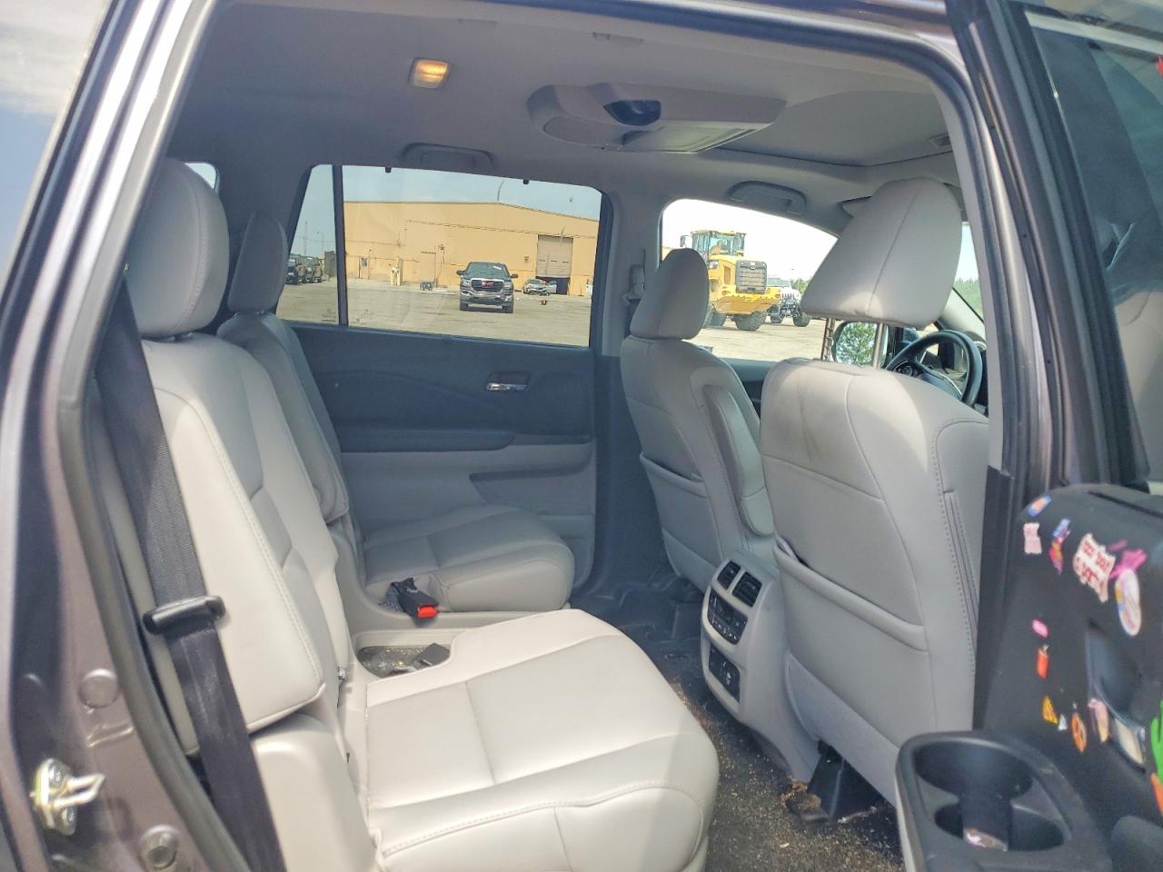 2020 Honda Pilot VIN 5FNYF6H66LB023012 photo 10