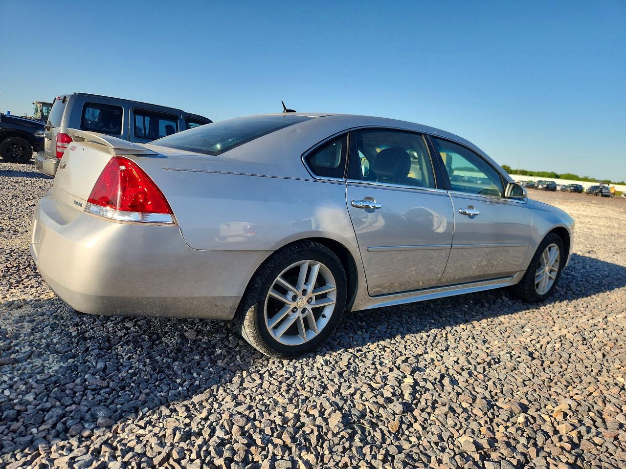 2015 Chevrolet Impala VIN 2G1WC5E33F1142625 photo 3