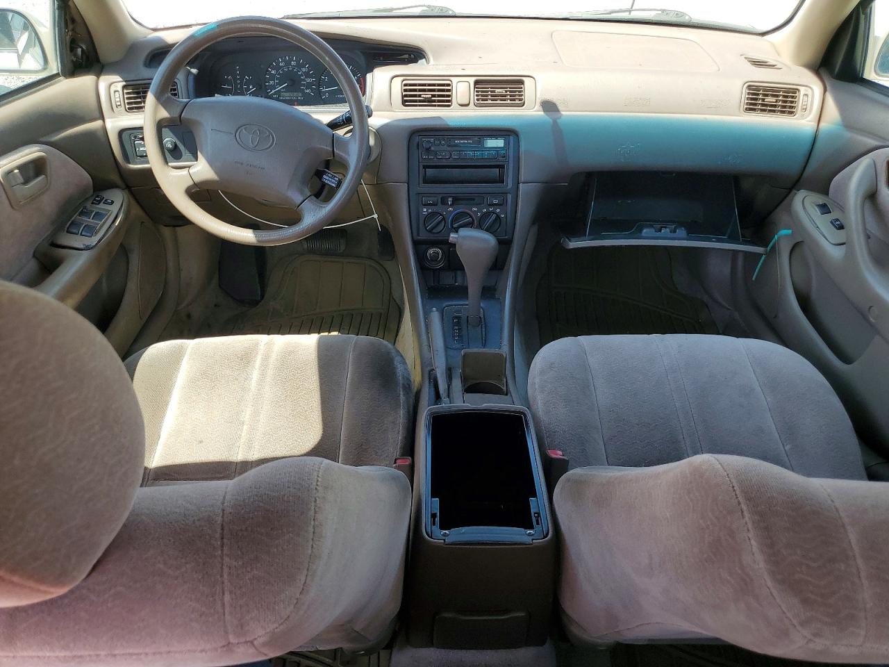 1997 Toyota Camry VIN 4T1BG22K3VU792672 photo 8