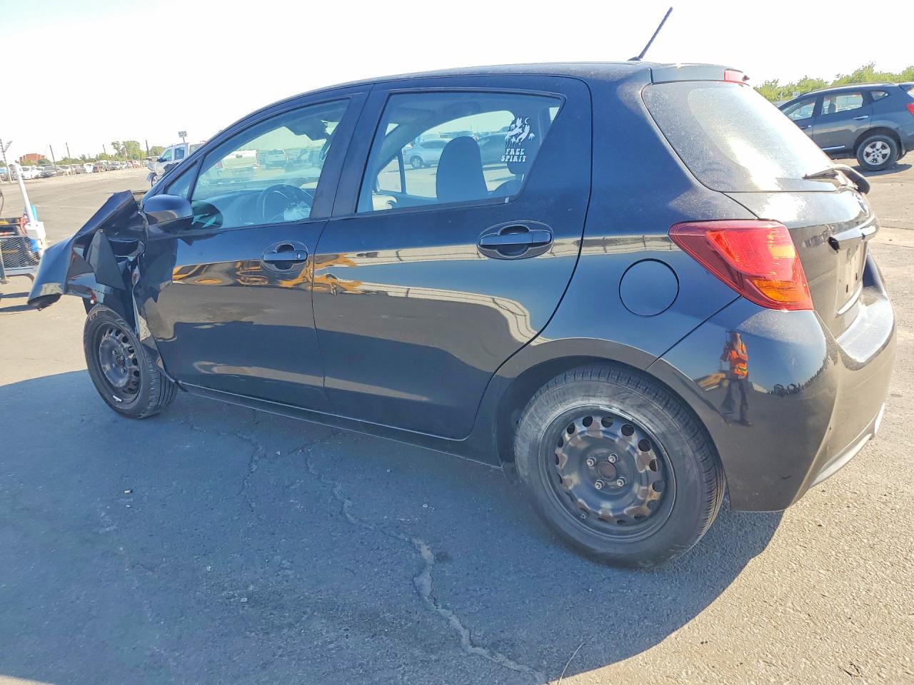 2015 Toyota Yaris VIN VNKKTUD33FA047724 photo 2