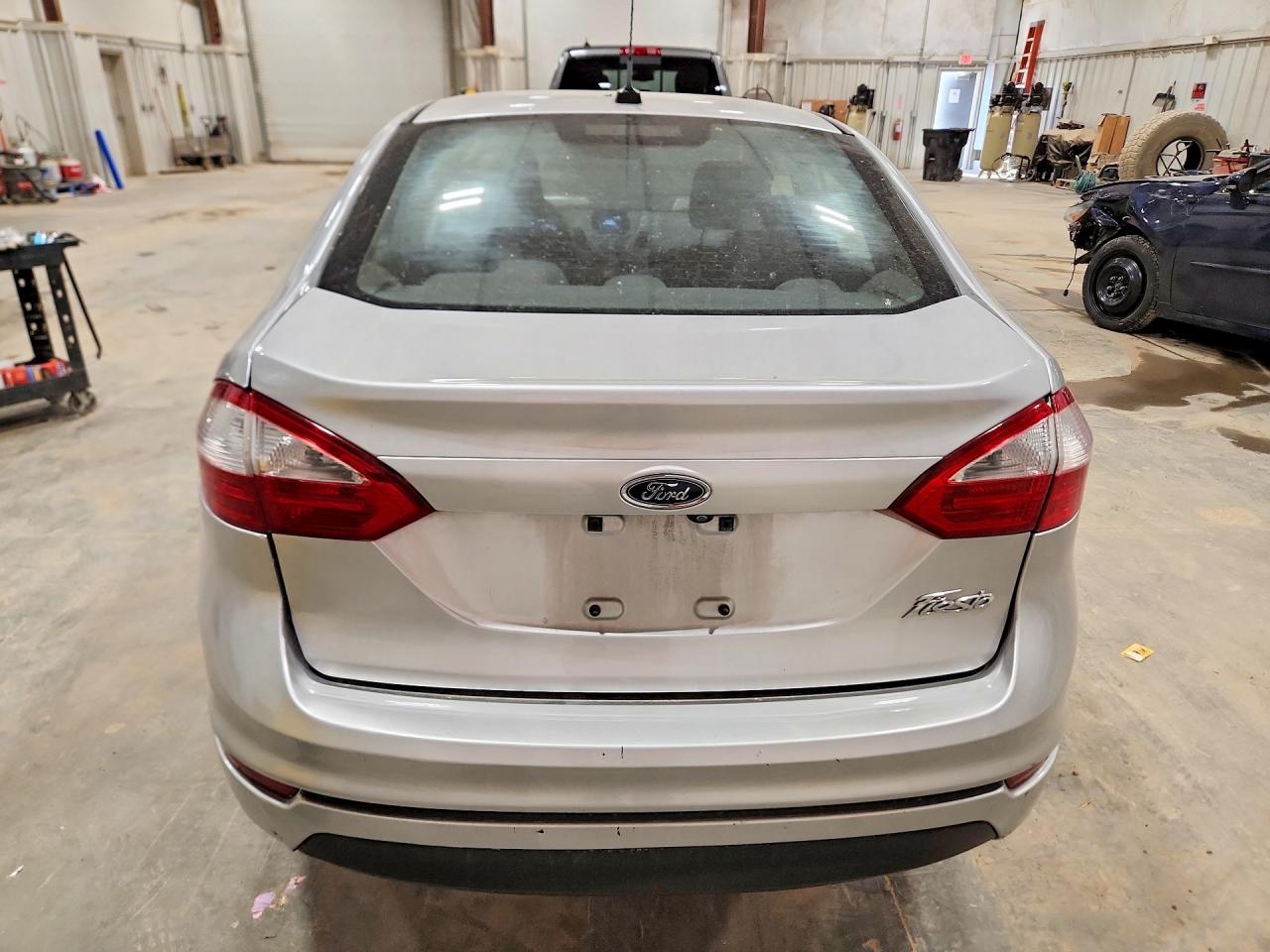 2018 Ford Fiesta VIN 3FADP4AJ8JM134156 photo 6