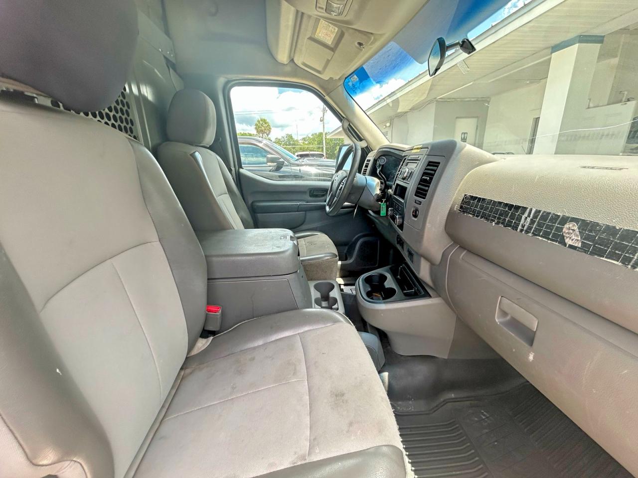 2014 Nissan Nv VIN 1N6BF0LYXEN109596 photo 5