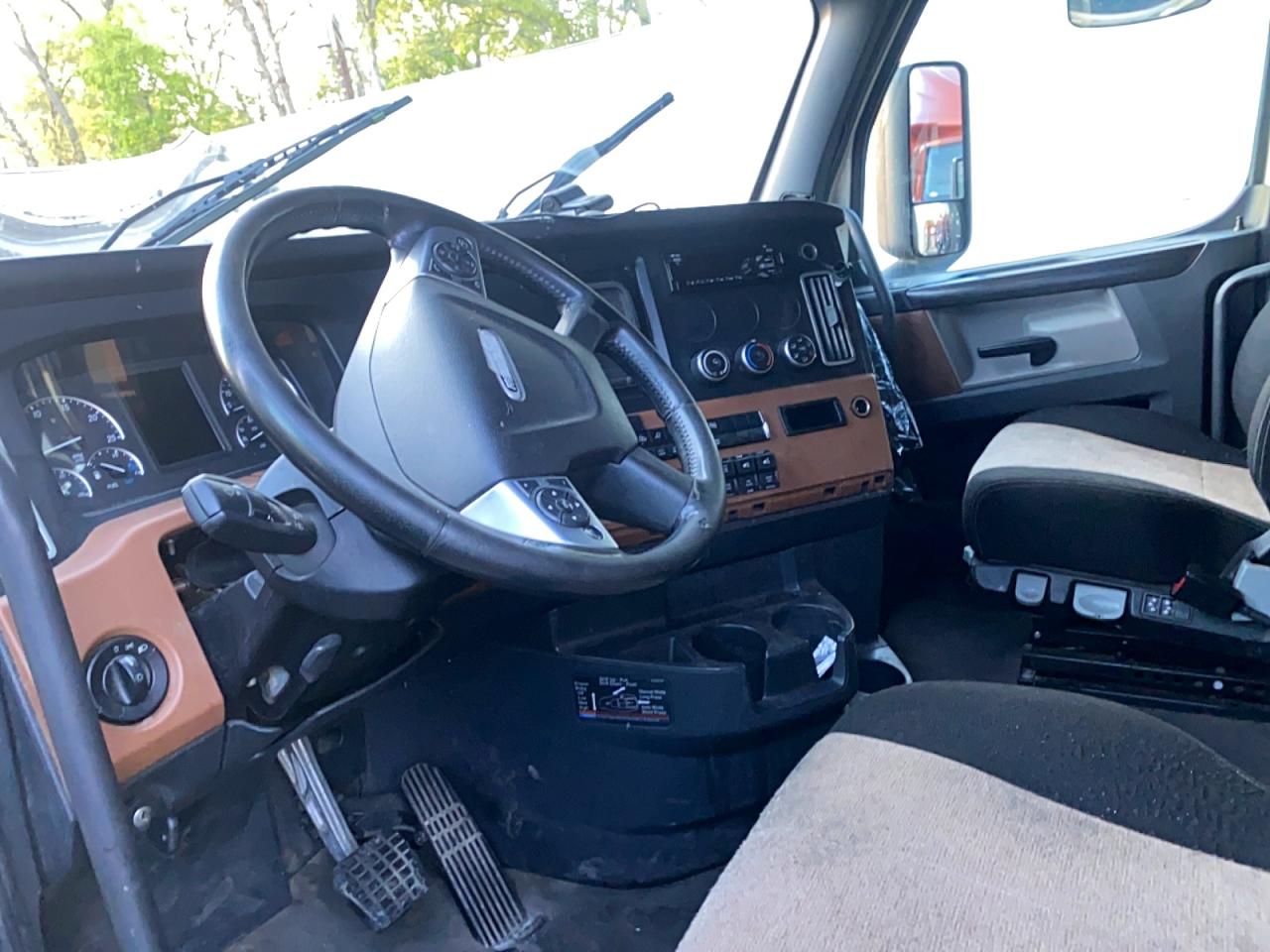 2019 FREIGHTLINER All other VIN 3AKJHHDR4KSKY1058 photo 9