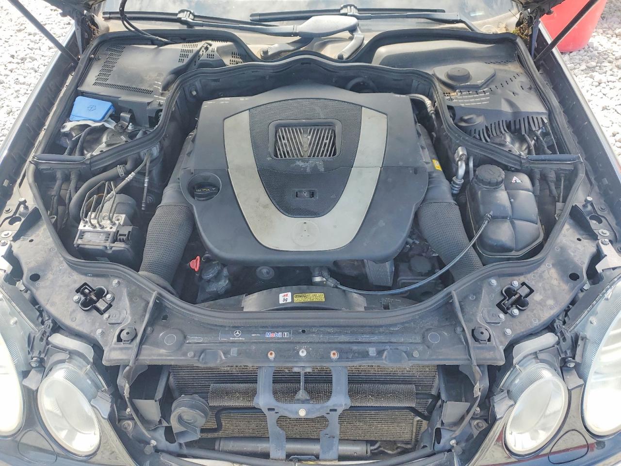 2009 Mercedes-Benz E-class VIN WDBUF87X09B388042 photo 11