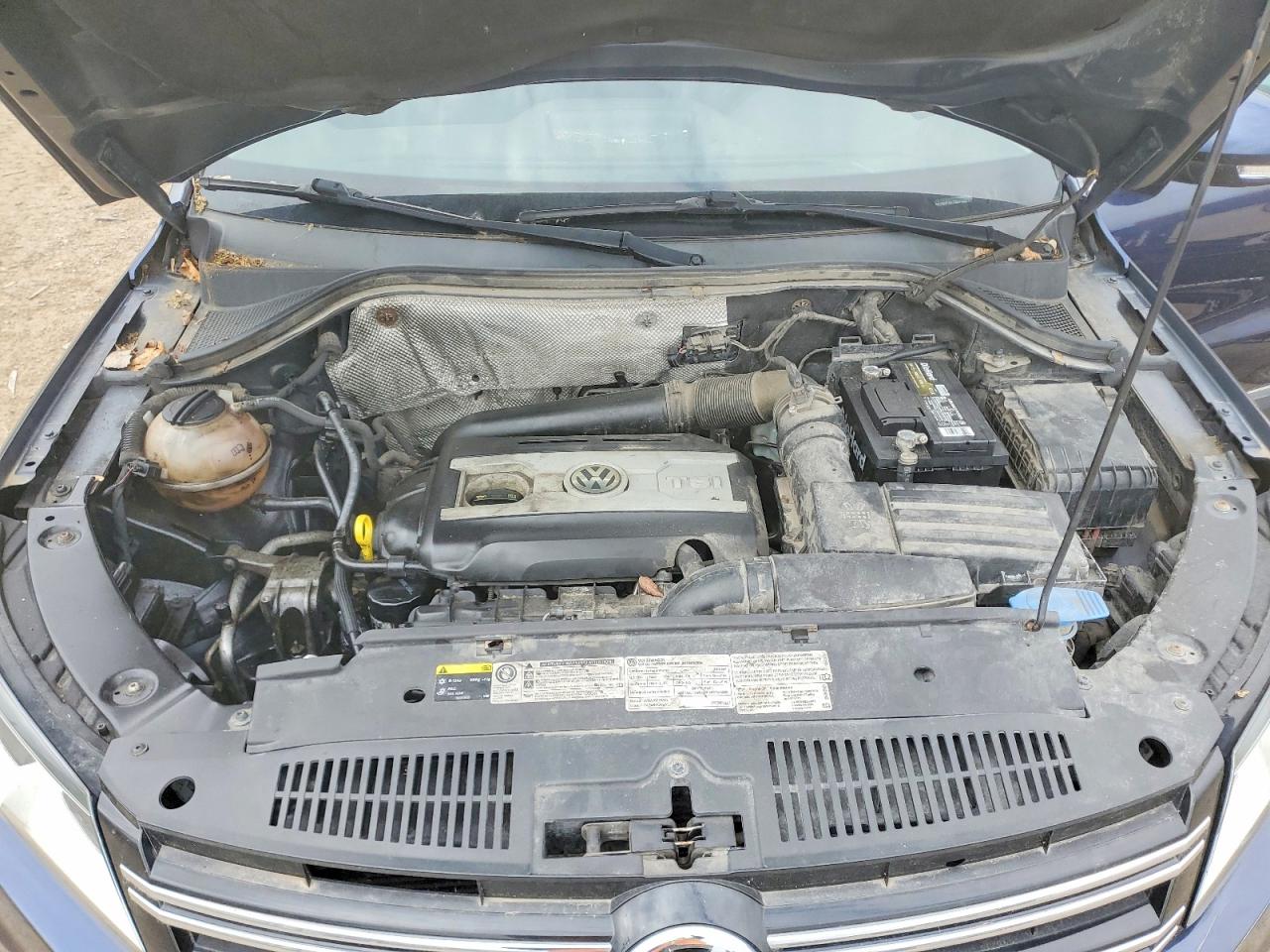 2015 Volkswagen Tiguan VIN WVGBV7AX1FW611316 photo 12