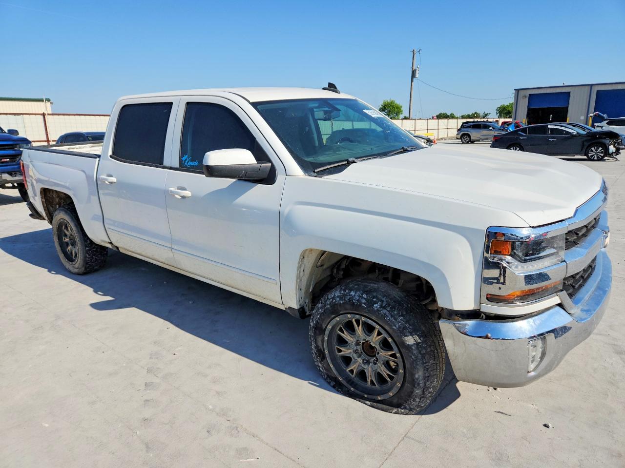 2018 Chevrolet Silverado VIN 3GCPCREC4JG148999 photo 4