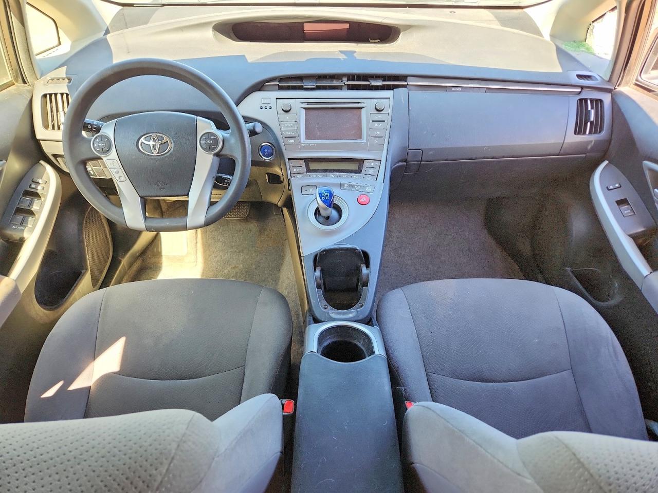 2015 Toyota Prius VIN JTDKN3DU7F1887656 photo 8