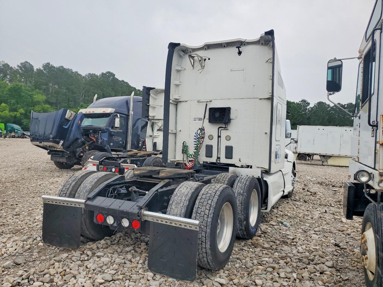 2020 KENWORTH All other VIN 1XKYDP9X4LJ311157 photo 4