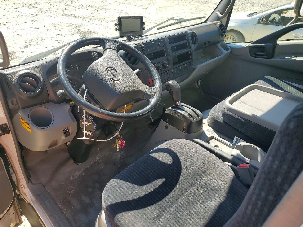 2018 HINO All other VIN JHHGDM2H3JK001353 photo 8