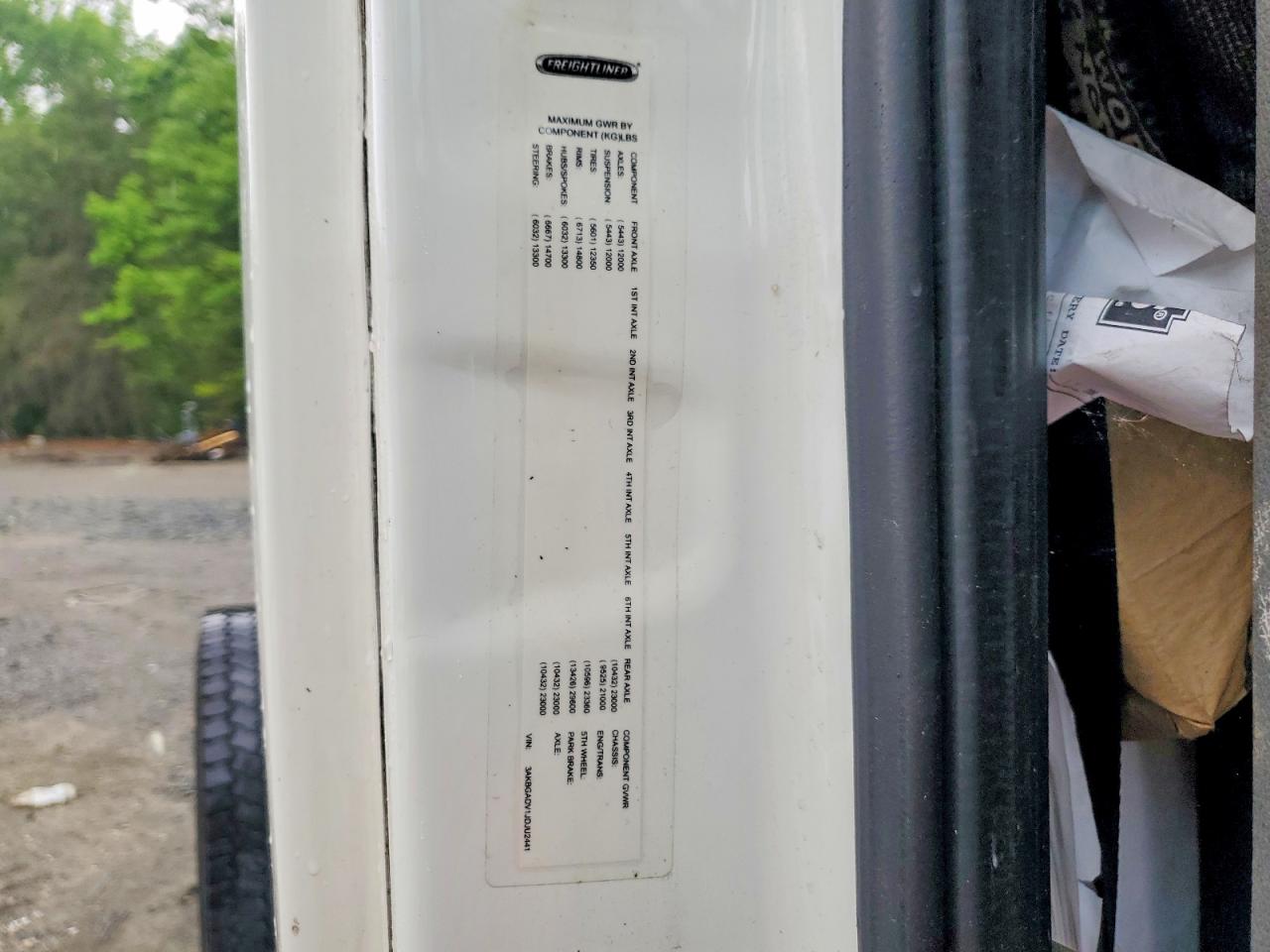 2018 FREIGHTLINER All other VIN 3AKBGADV1JDJU2441 photo 10