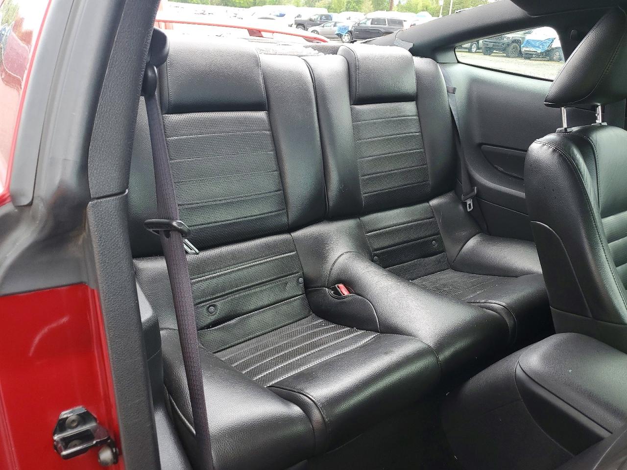 2005 Ford Mustang VIN 1ZVFT82HX55241235 photo 10