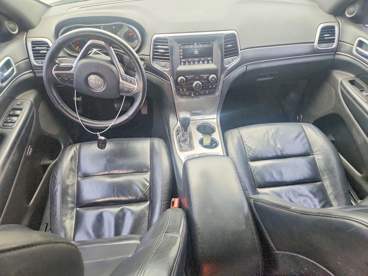 2018 Jeep Cherokee VIN 1C4RJFBG5JC308573 photo 8