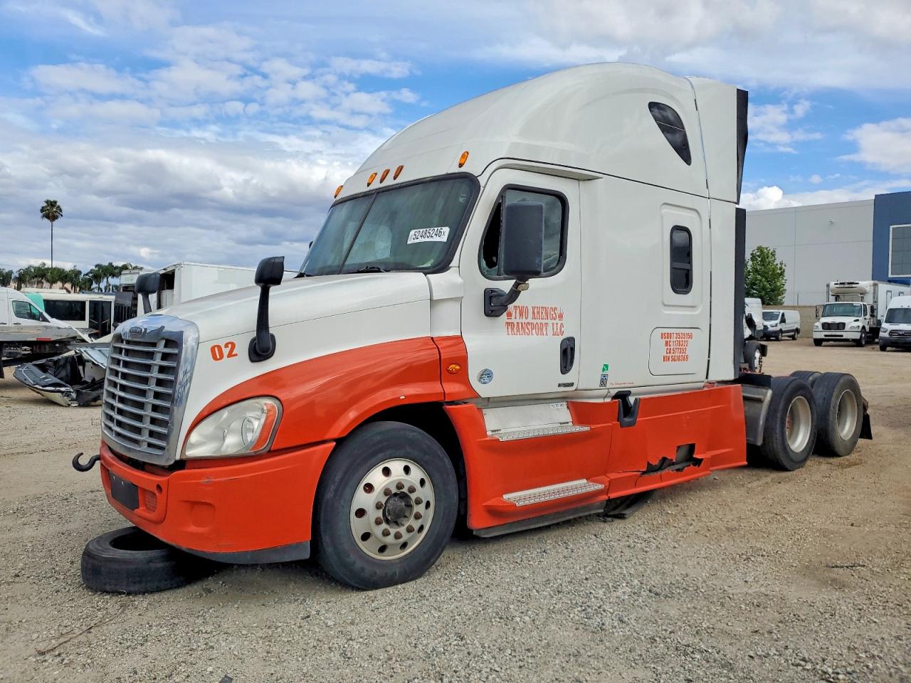 2015 FREIGHTLINER All other VIN 3AKJGLD58FSGJ0369 photo 2