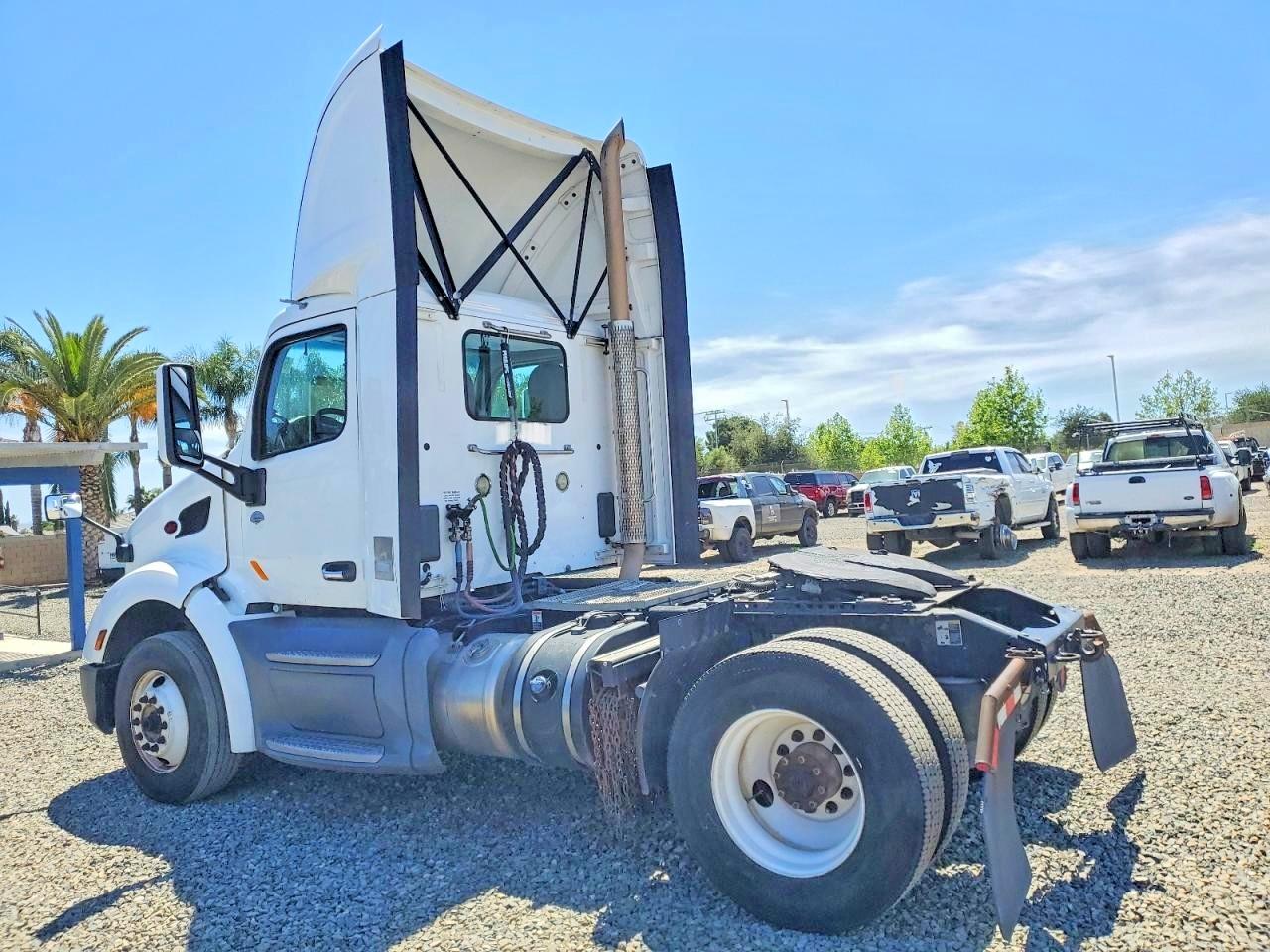 2019 PETERBILT All other VIN 1XPBA48XXKD622209 photo 3