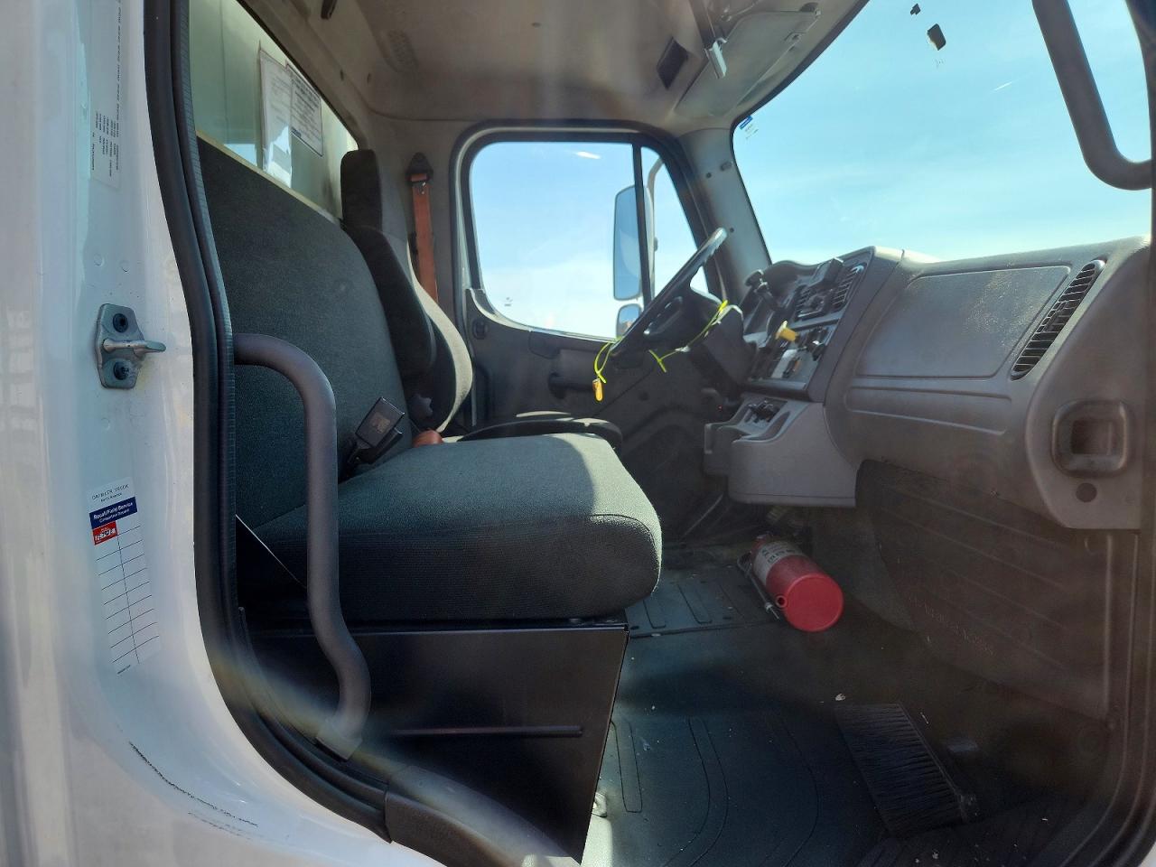 2018 FREIGHTLINER All other VIN 1FVACXFC7JHJU2519 photo 5
