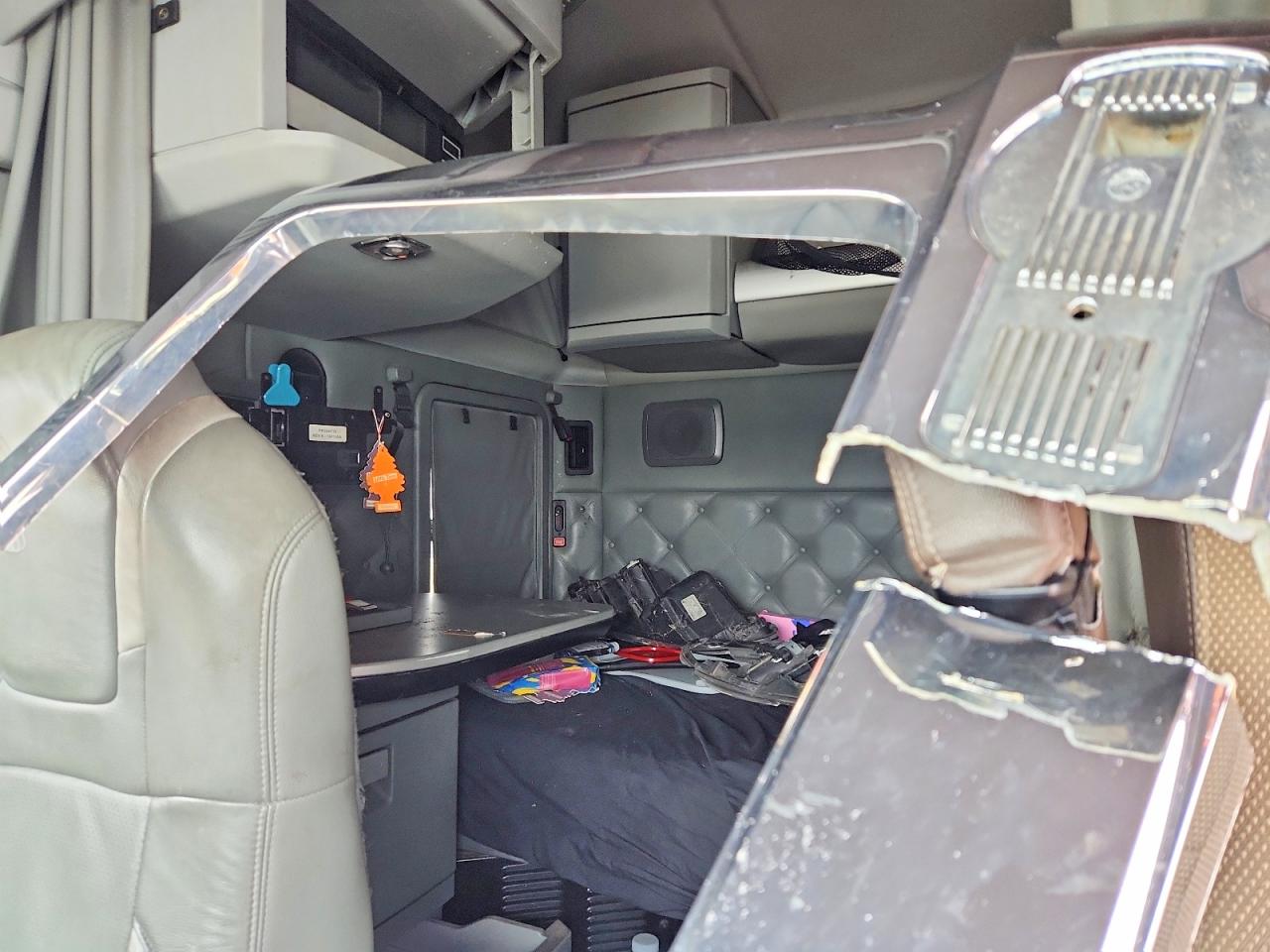 2018 KENWORTH All other VIN 1XKYD49X3JJ198426 photo 6