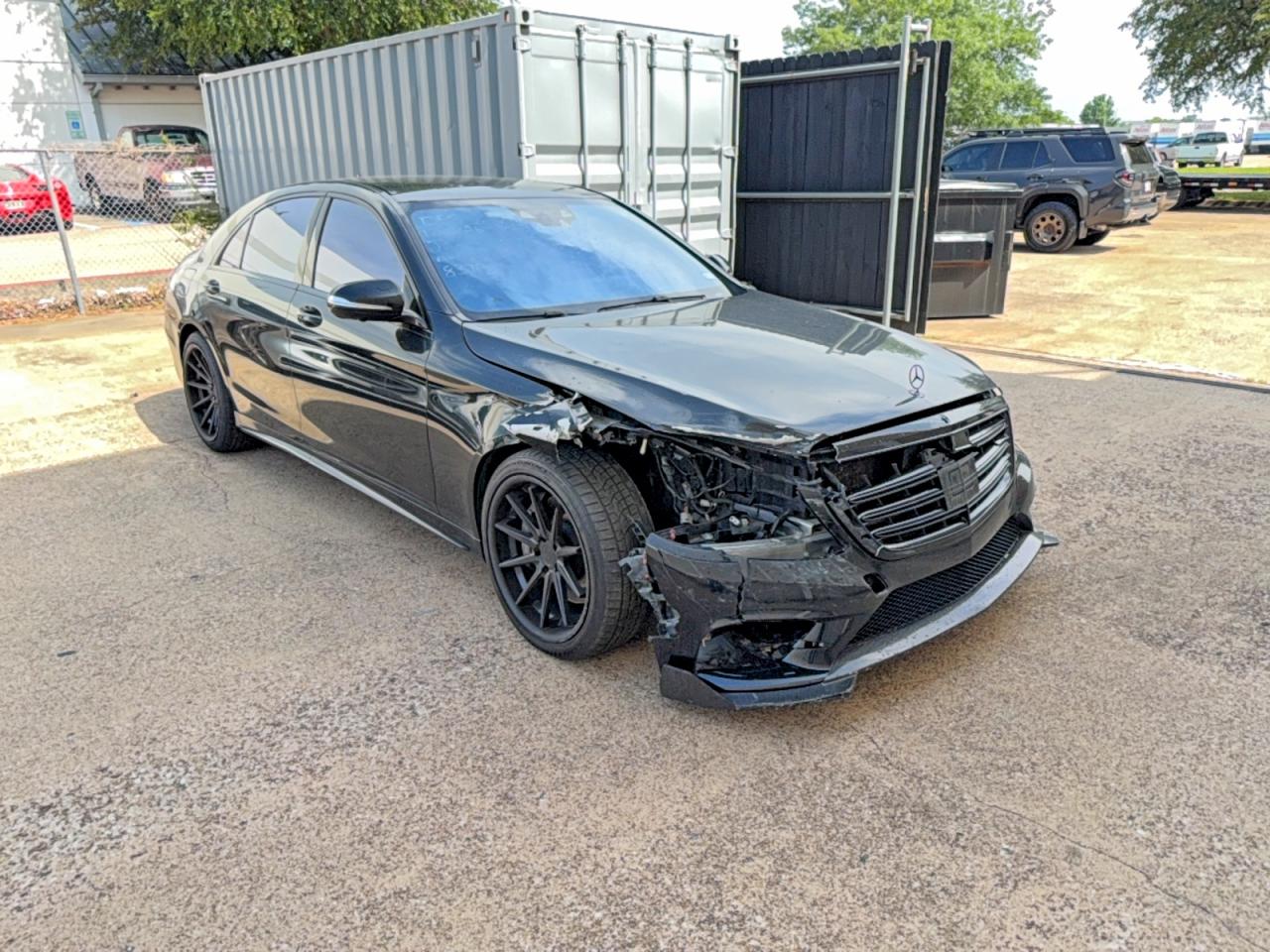 2015 Mercedes-Benz S 550 VIN WDDUG8CB7FA178375 photo 1