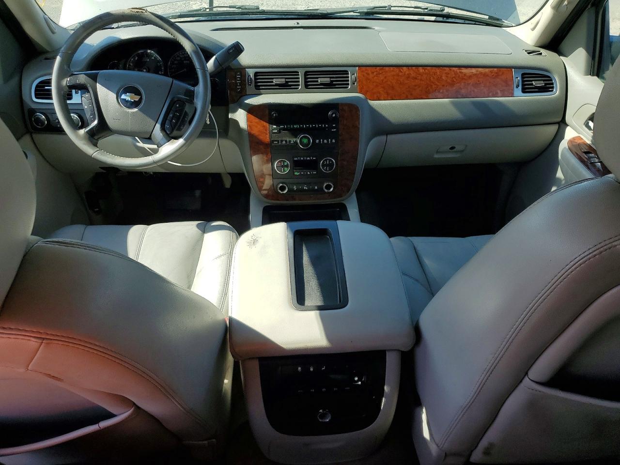 2007 Chevrolet Suburban VIN 1GNFK16387J166953 photo 8