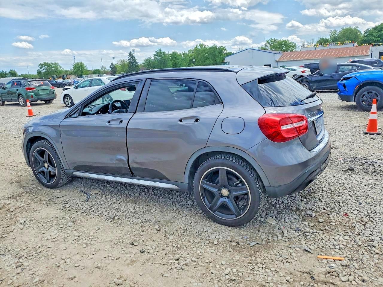 2017 Mercedes-Benz Gla-class VIN WDCTG4GB0HJ292711 photo 2