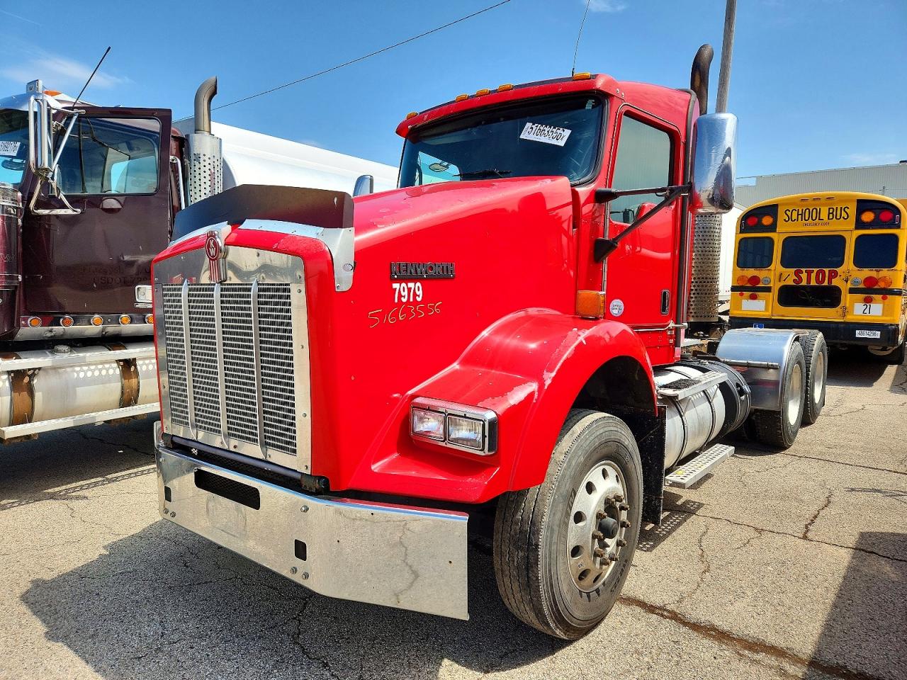 2014 KENWORTH All other VIN 1XKDD49X5EJ417438 photo 2