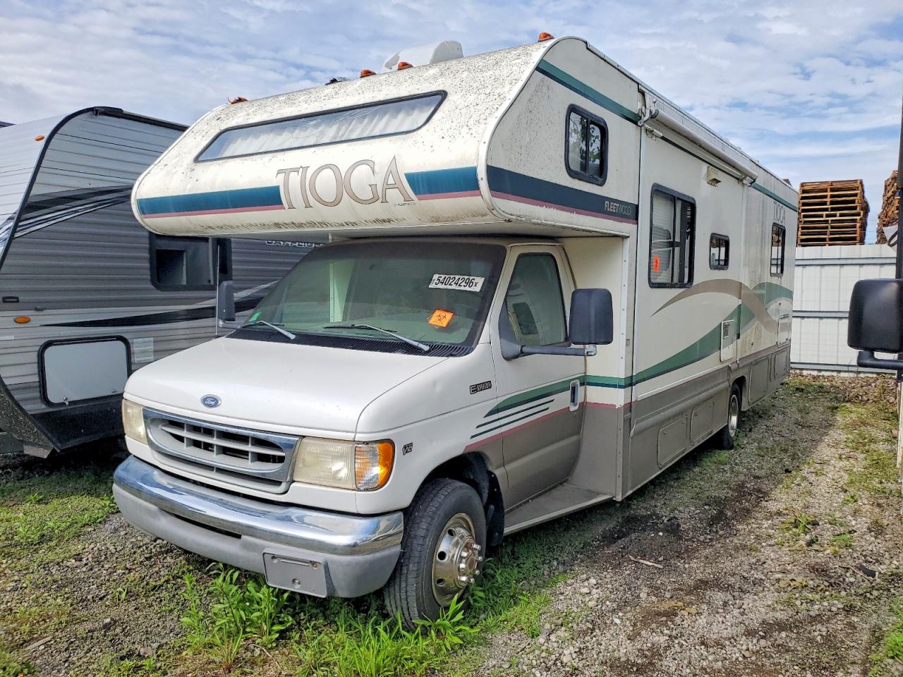 1998 Fleetwood Tioga VIN 1FDXE40S5WHA78725 photo 2