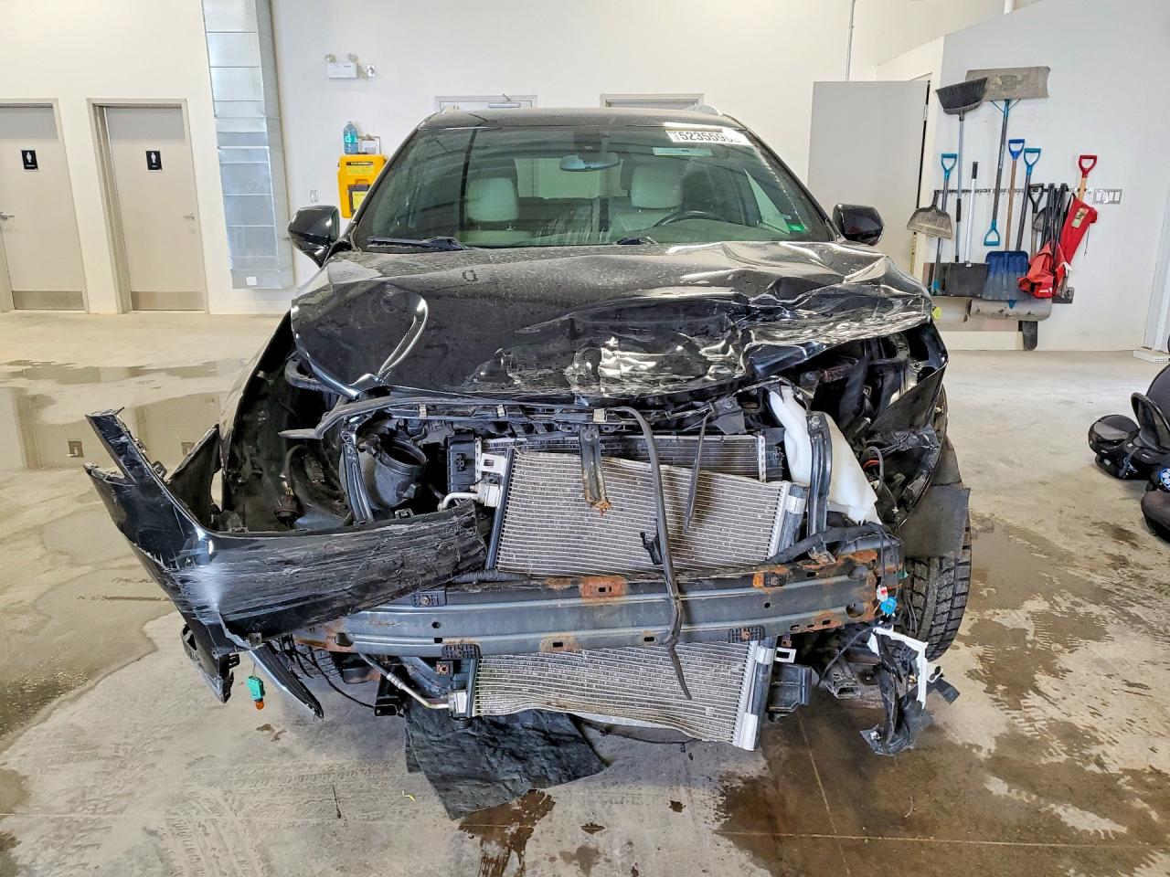 2018 Xt5 VIN 1GYKNARS3JZ193062 photo 5