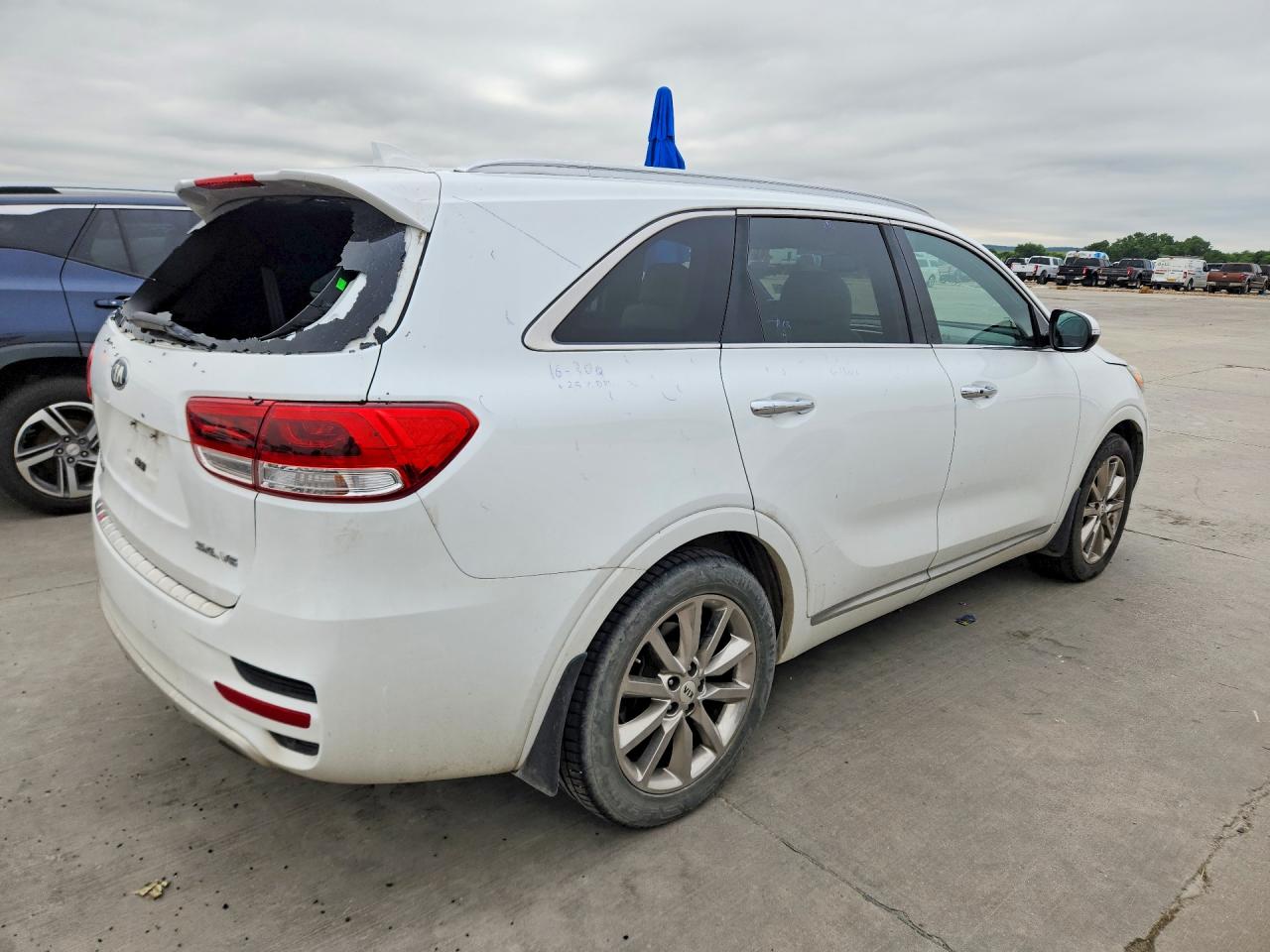 2017 Kia Sorento VIN 5XYPK4A50HG309550 photo 3