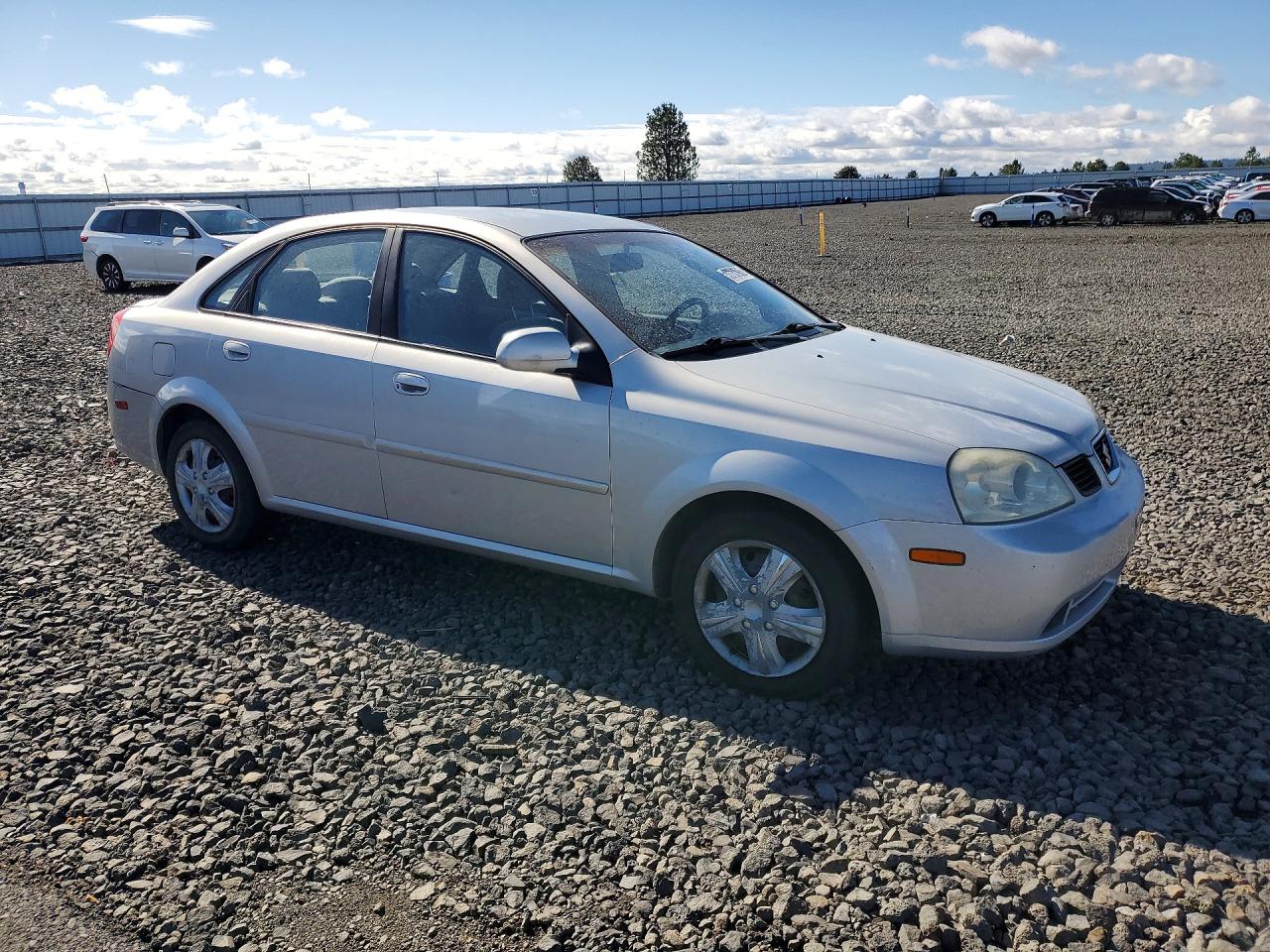 2004 Suzuki Forenza VIN KL5JD52Z84K975332 photo 4