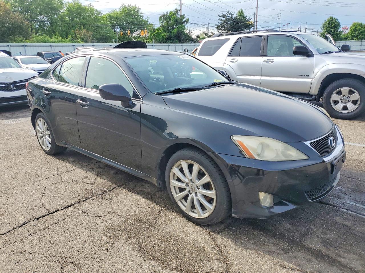 2008 Lexus Is VIN JTHCK262X85026744 photo 4