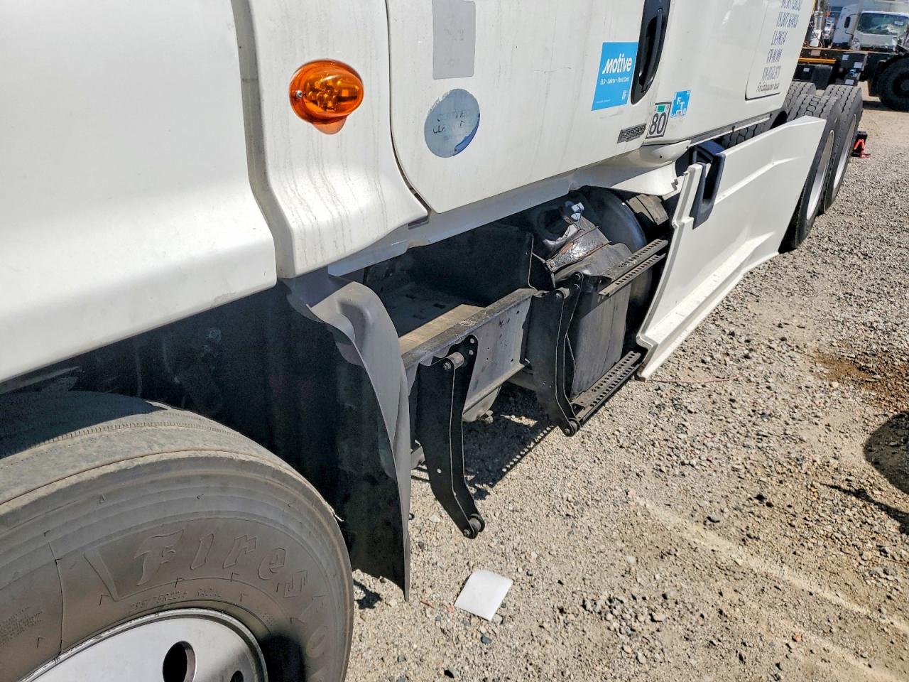 2015 FREIGHTLINER All other VIN 1FUJGLD53FLGL3571 photo 9