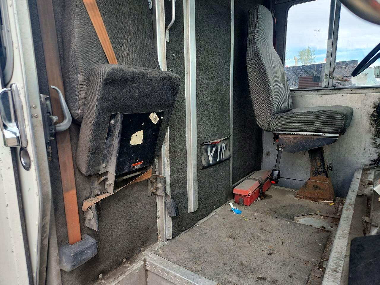 1998 FREIGHTLINER All other VIN 4UZA4FF41WC897922 photo 11