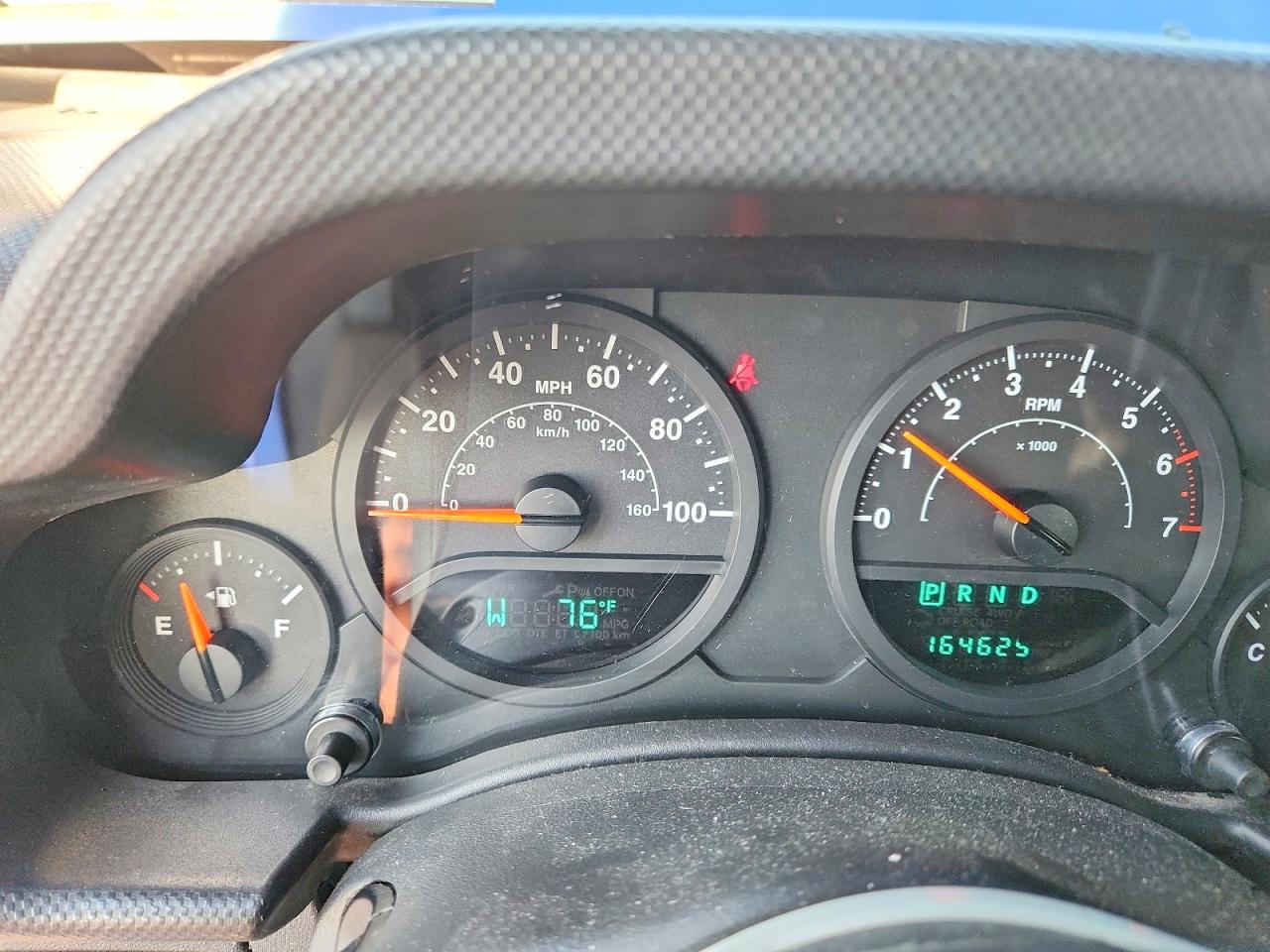 2008 Jeep Wrangler / VIN 1J4FA24108L606019 photo 9