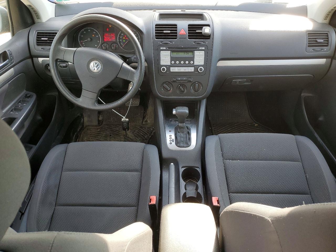 2008 Volkswagen Rabbit VIN WVWDA71K38W336337 photo 8