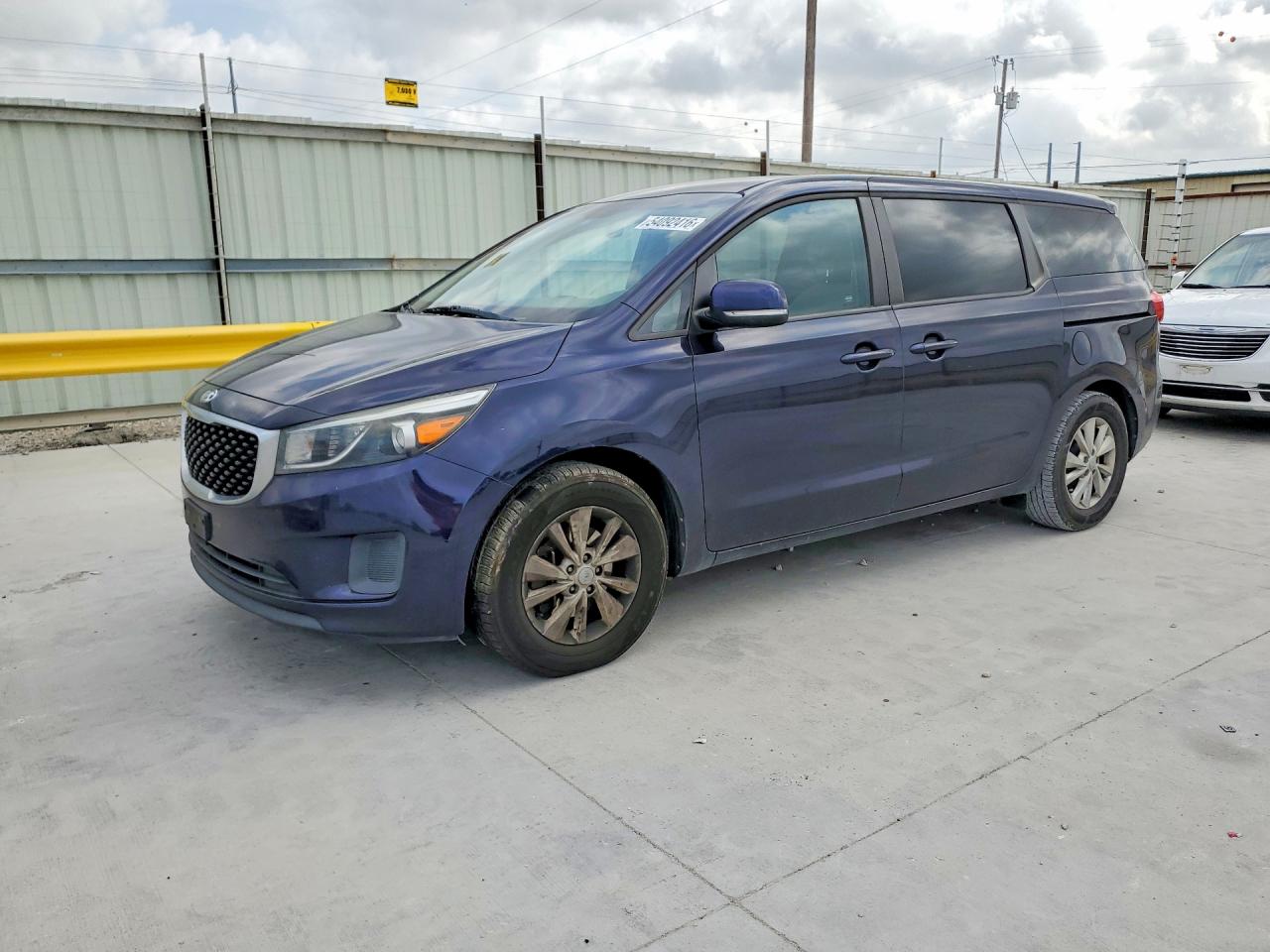 2018 Kia SEDONA VIN KNDMB5C13J6373559 photo 1