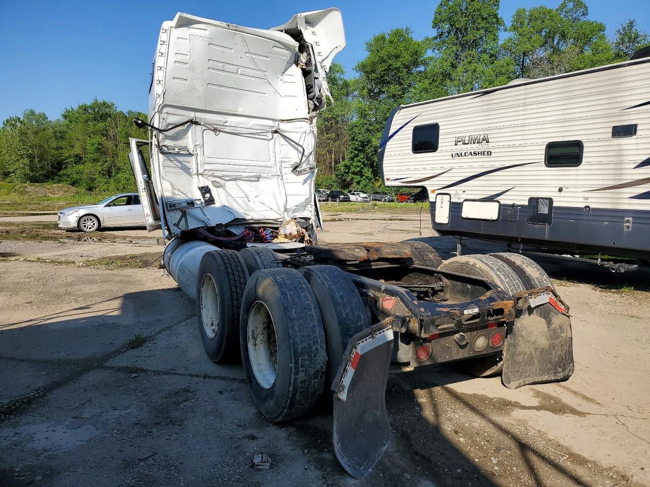2019 VOLVO Vn VIN 4V4NC9TH9KN234005 photo 3