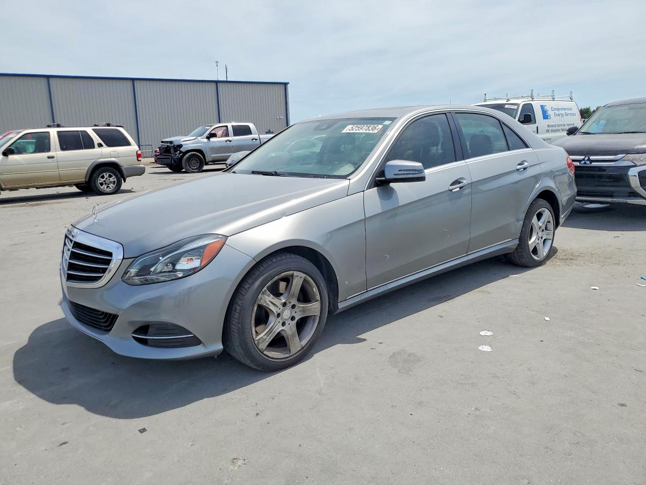 2014 Mercedes-Benz E-class VIN WDDHF5KB9EA963600 photo 1