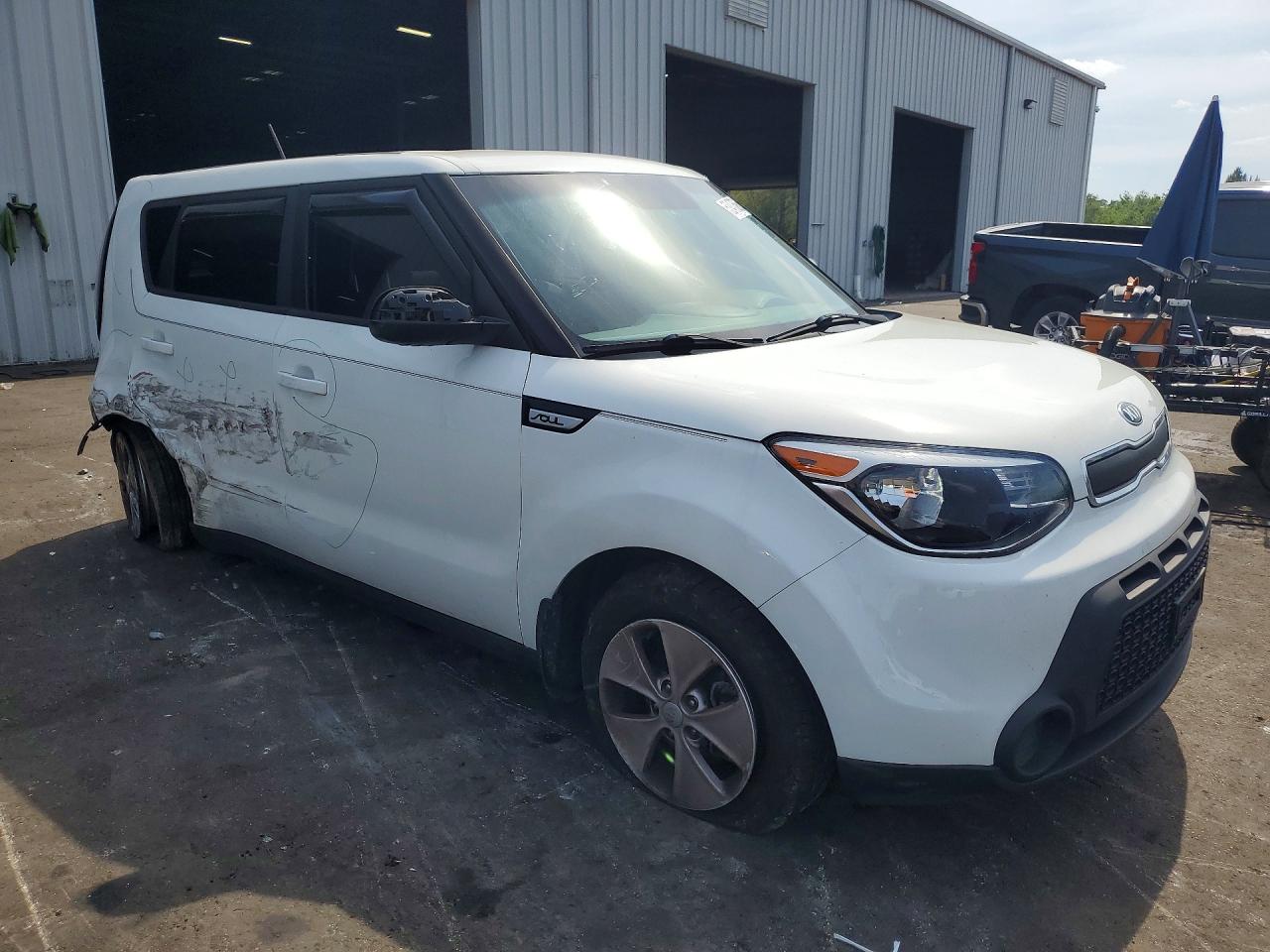 2016 KIA Soul base VIN KNDJN2A21G7850304 photo 4