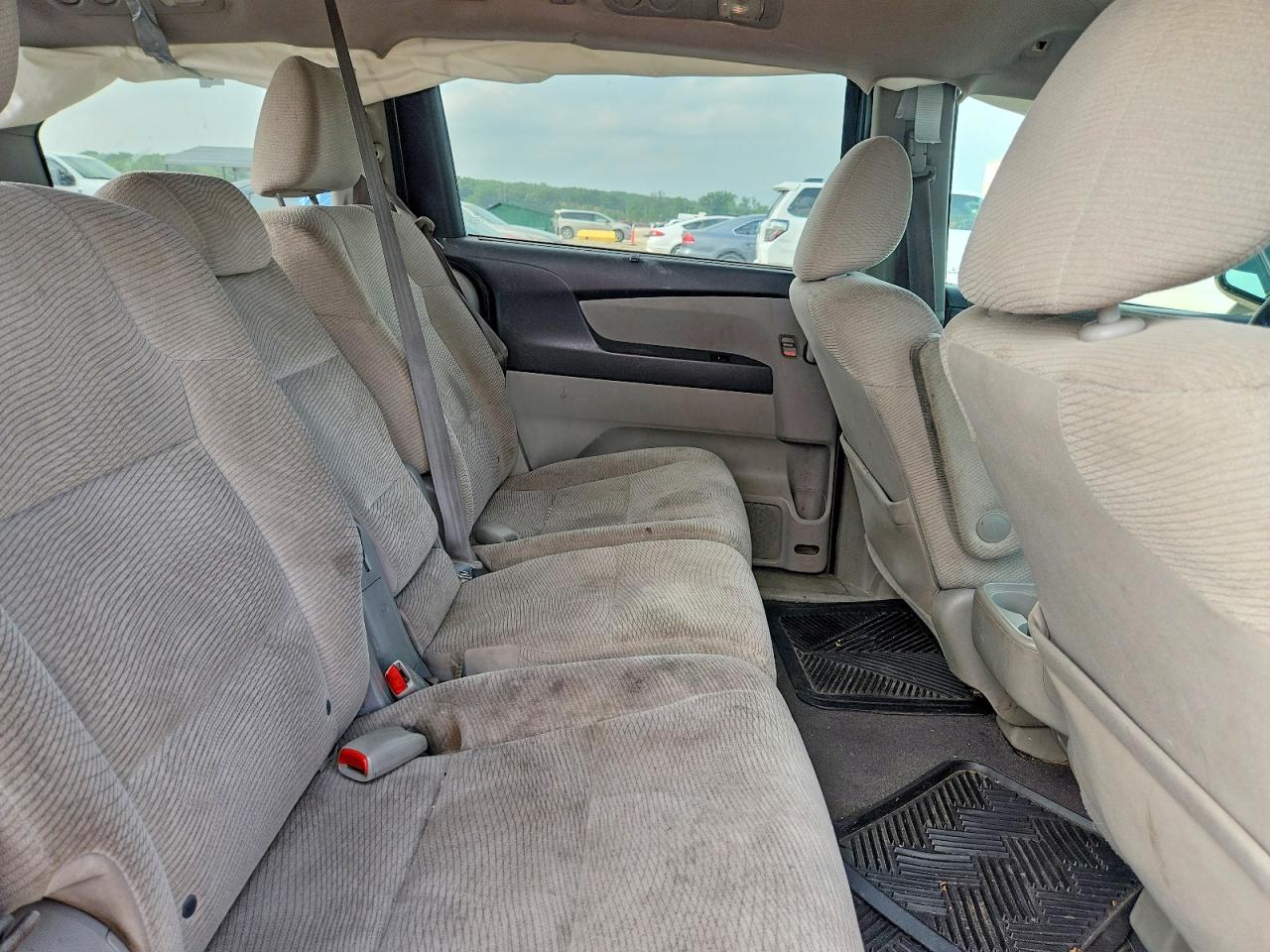 2011 Honda All models VIN 5FNRL5H48BB003767 photo 11