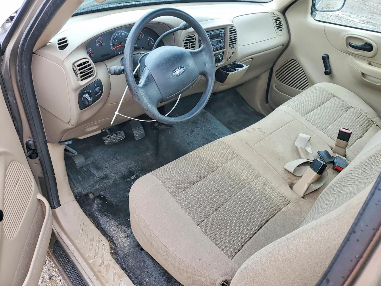 2002 Ford F150 VIN 1FTRF17282NB74407 photo 8