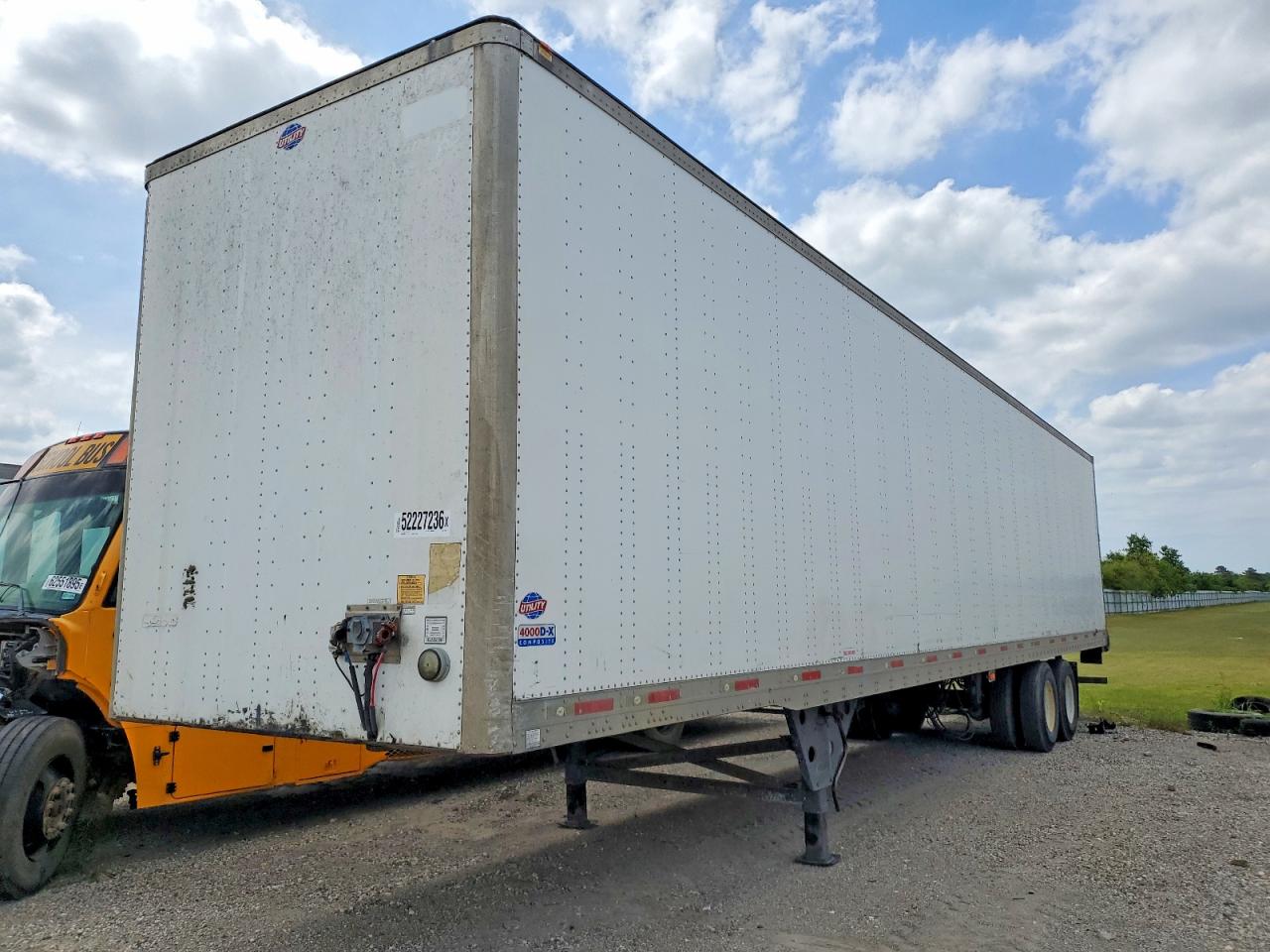 2012 UTILITY Trailbox VIN 1UYVS2489CP238910 photo 2