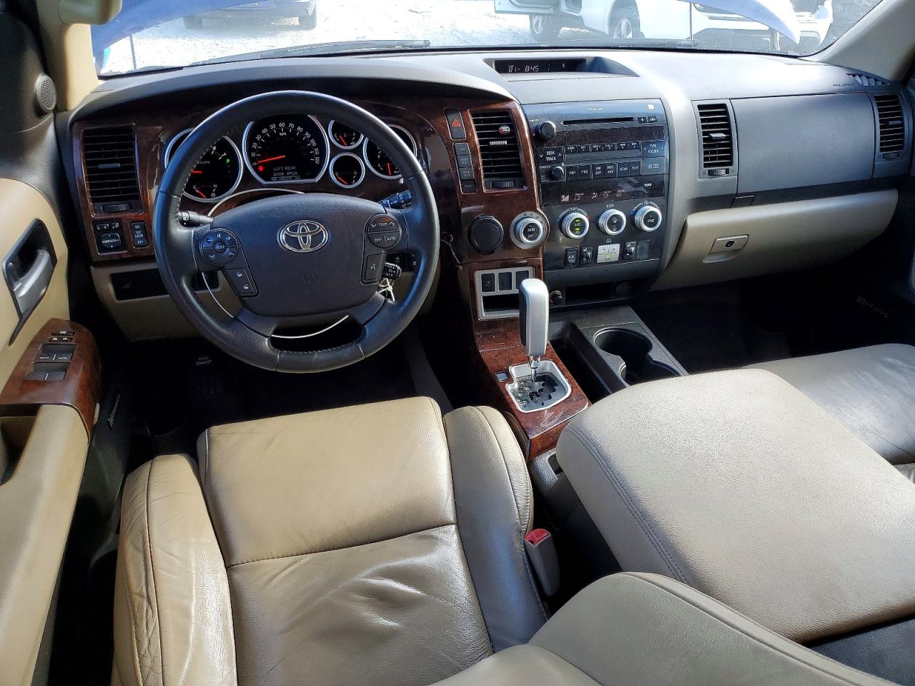 2008 Toyota Sequoia VIN 5TDZY68A38S007713 photo 8